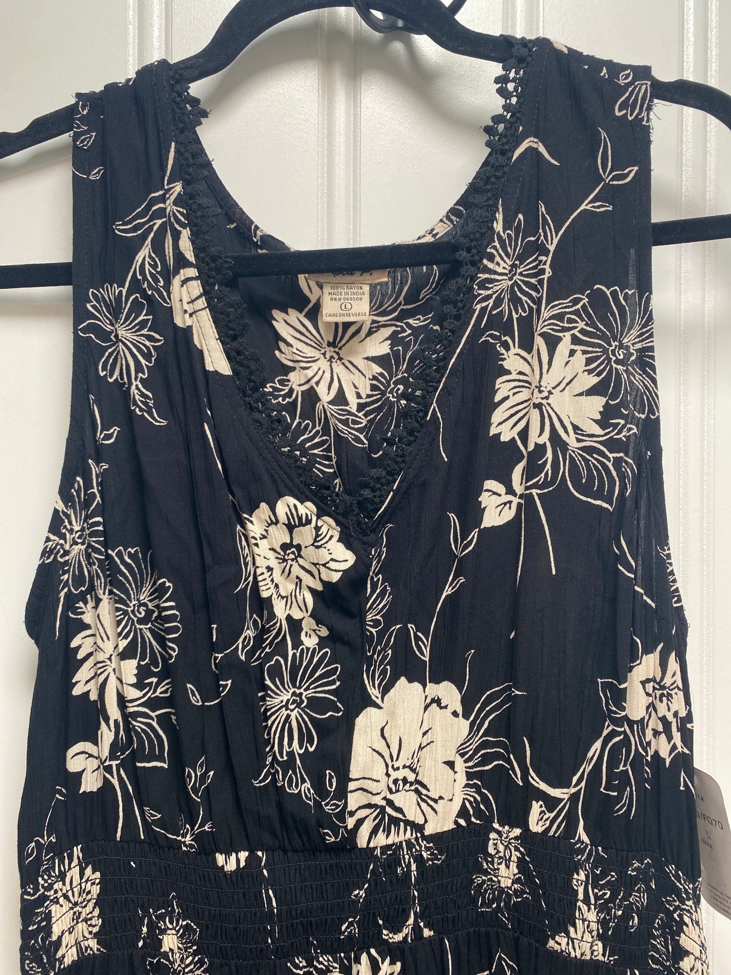 MIDI Black Dress with Cream Flowers
