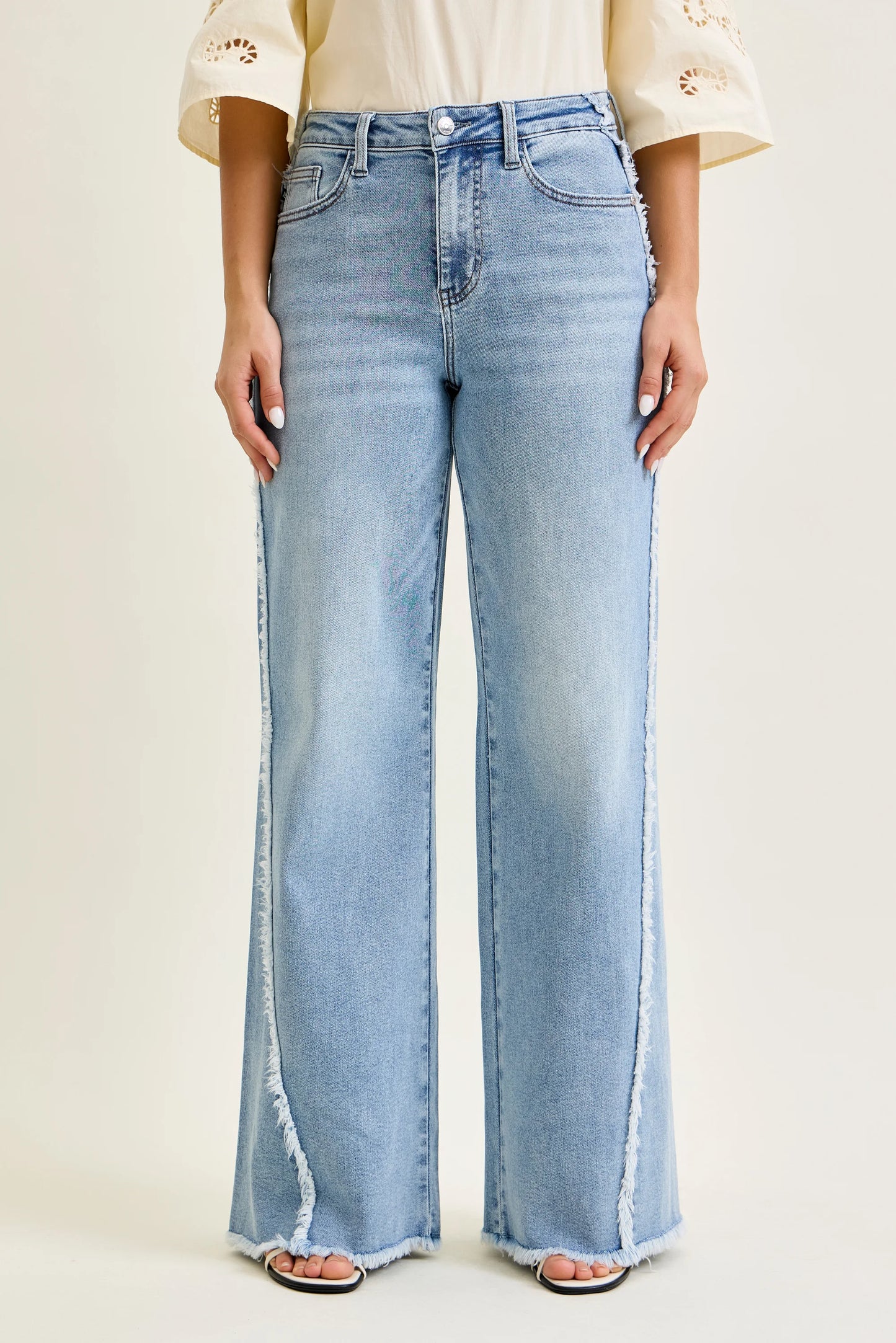 Judy Blue 881087 Retro Wide w/ Raw Twisted Outseam