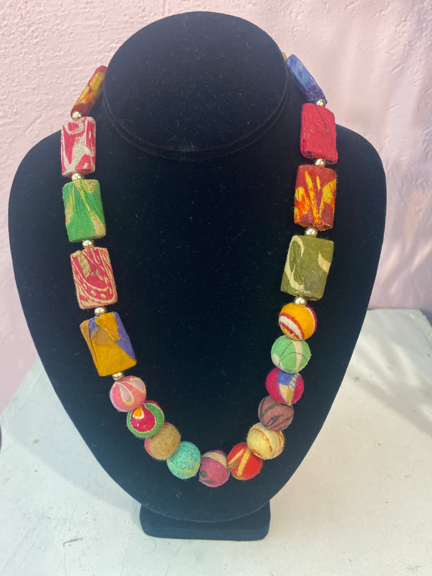 World Finds Necklace NE-5211